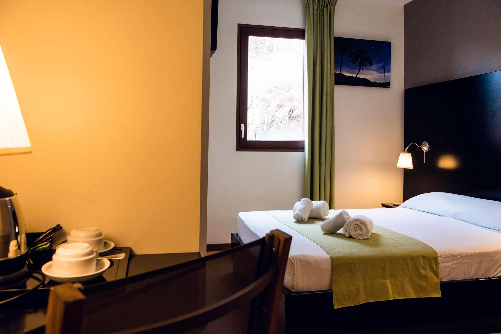 Tama Hotel Saint-Gilles-les Bains Dış mekan fotoğraf